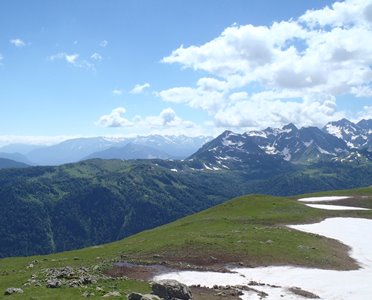 Гагры вид на главный горный хребет Абхазия